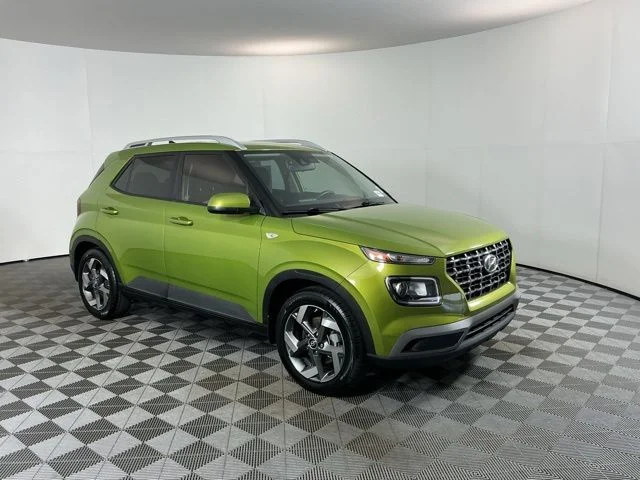 Used 2021 Green Hyundai SEL image 3