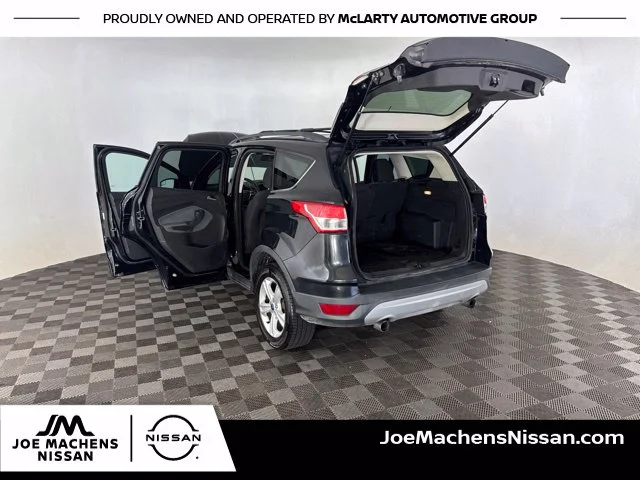 Used 2013 Black Ford SE image 19