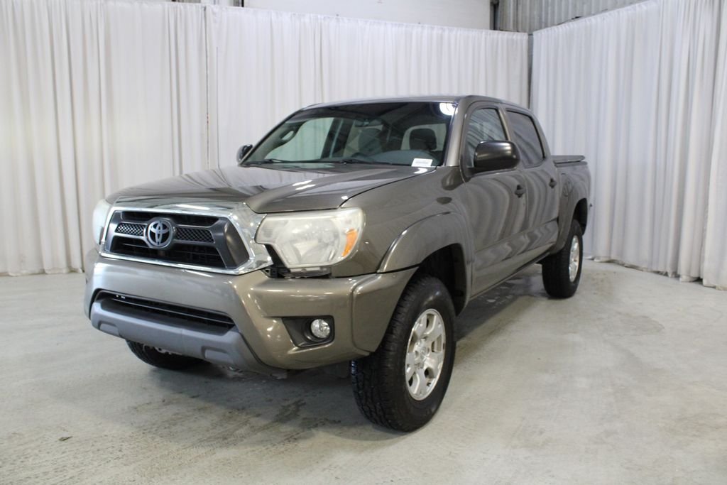 Used 2015 Pyrite Mica Toyota Base image 34