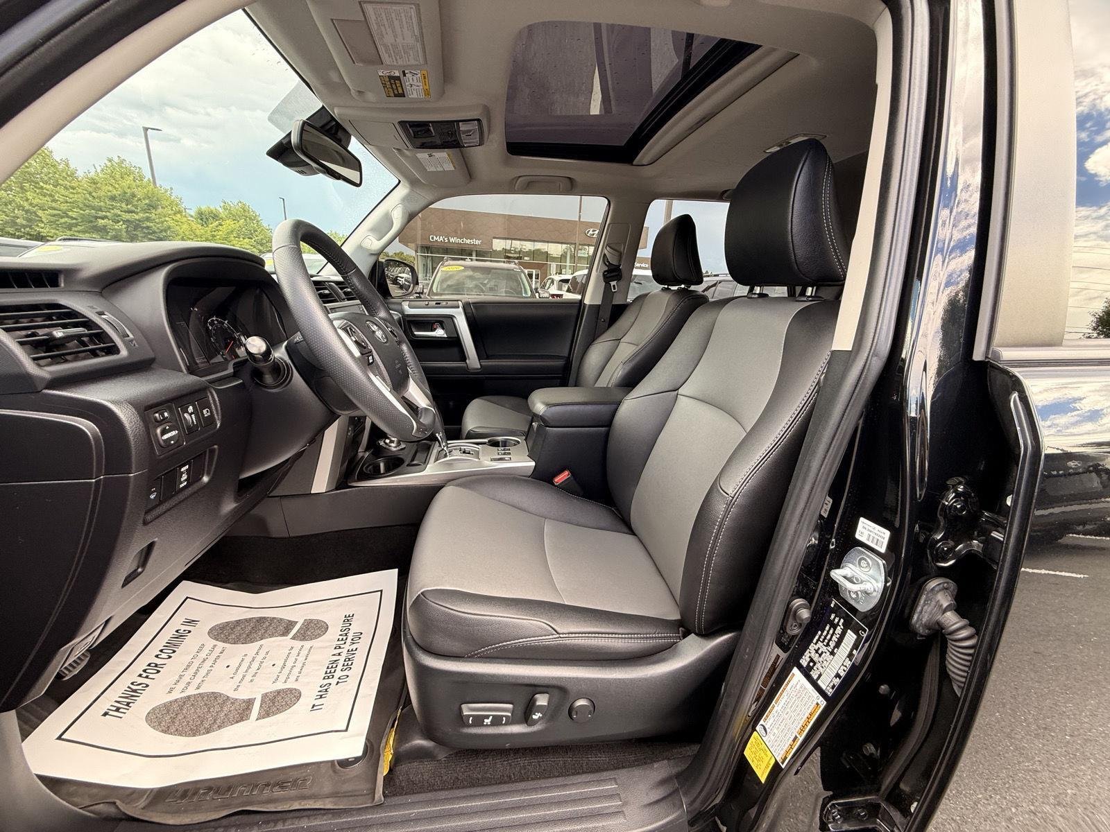 Used 2021 Midnight Black Metallic Toyota SR5 Premium image 13