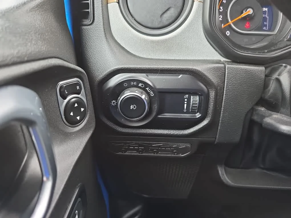 Used 2024 Hydro Blue Pearlcoat Jeep Sport S image 46
