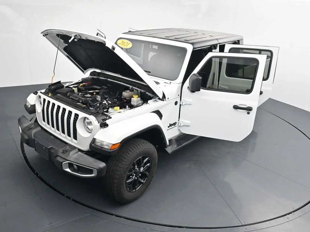 Used 2021 White Jeep Sport image 39