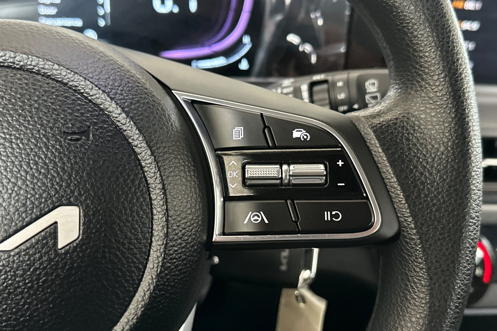 Used 2026 White Kia LX image 26