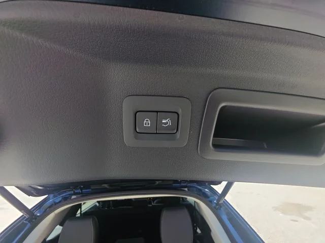 Used 2026 Blue Mazda 3.3 Turbo Select image 26
