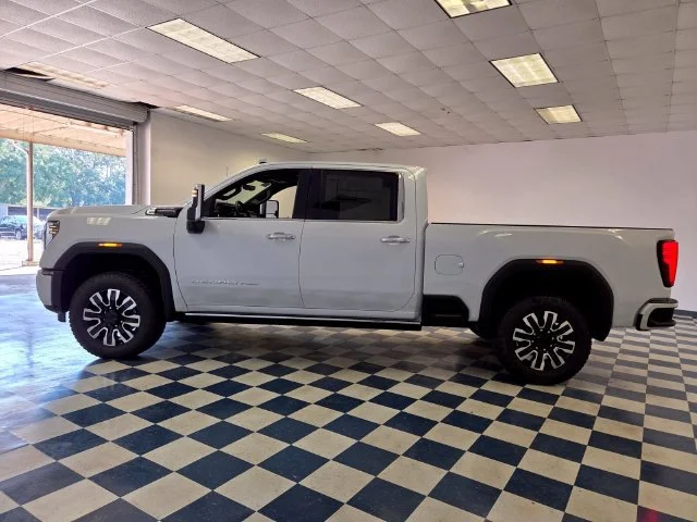 New 2026 Glacier White Tricoat GMC Denali Ultimate image 4
