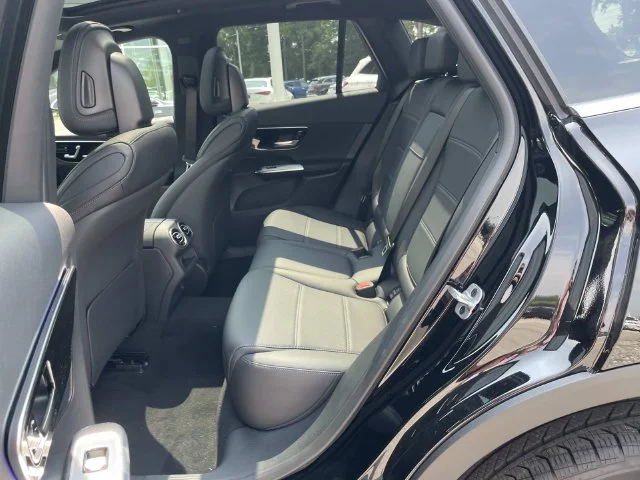 Used 2026 Black Mercedes-Benz GLC 300 image 11