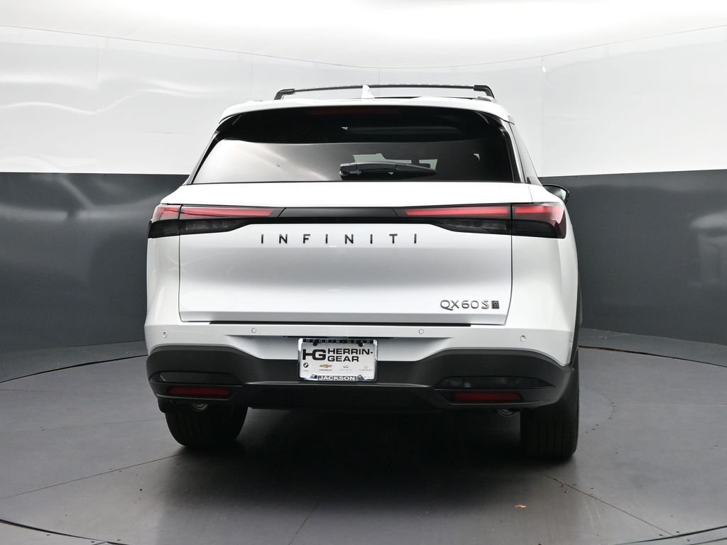 New 2027 RADIANT WHITE INFINITI Sport AWD image 6