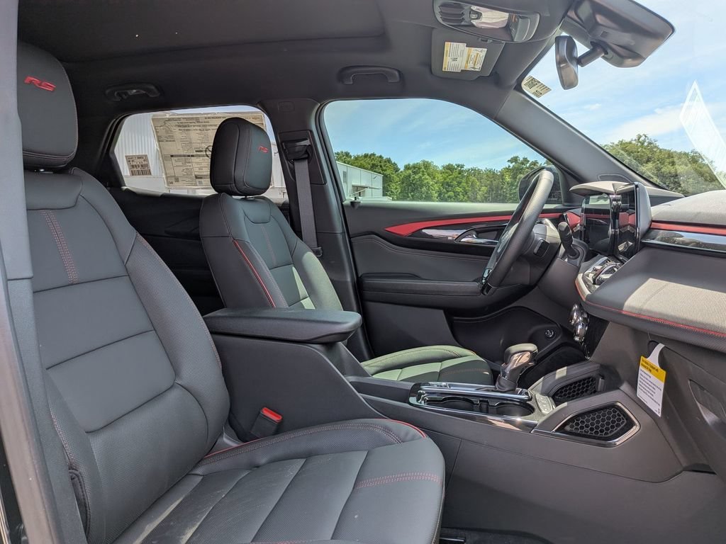 New 2026 Mosaic Black Metallic Chevrolet RS image 30