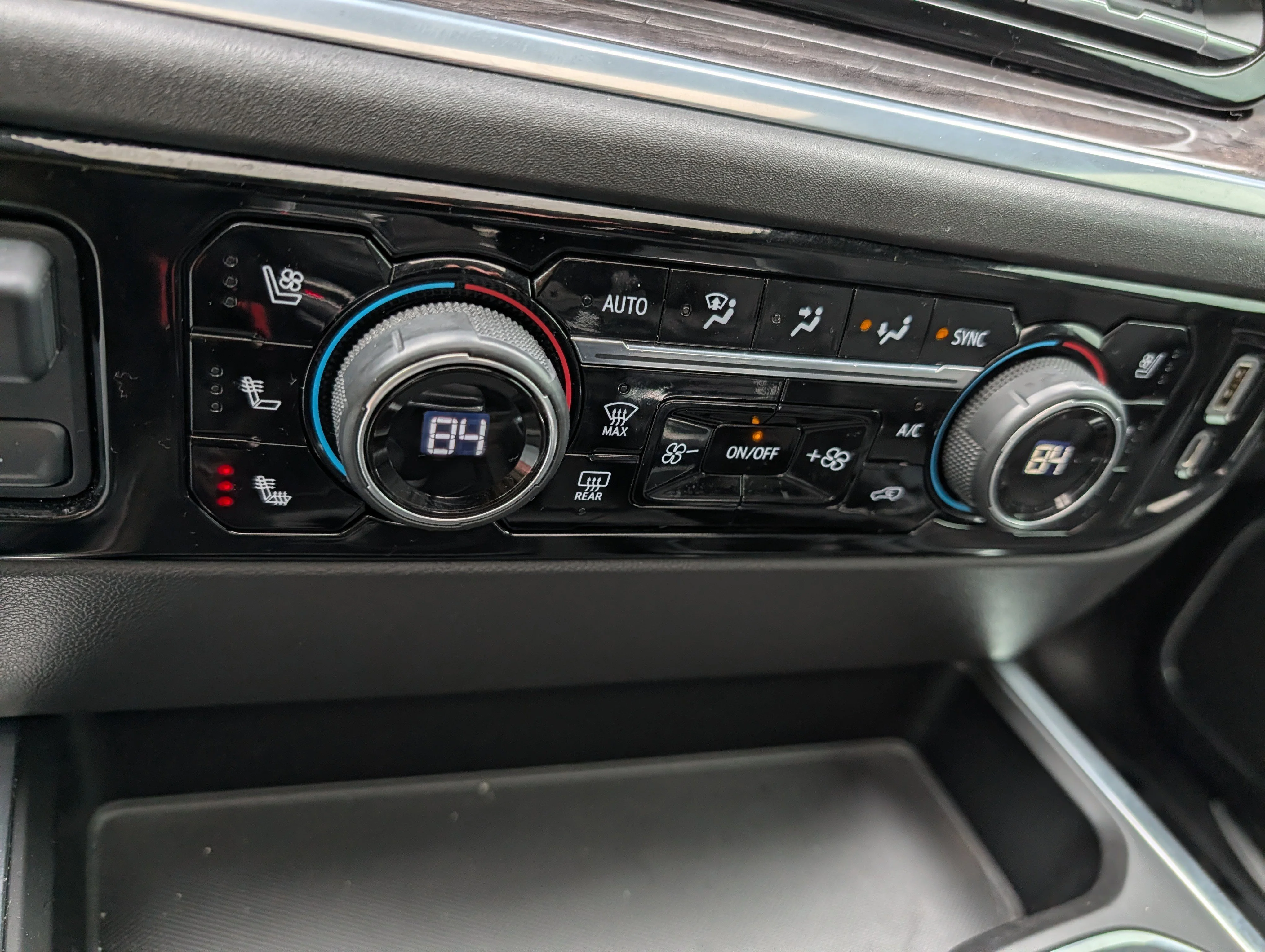 2022 Chevrolet Silverado 1500 LTZ - Photo 30
