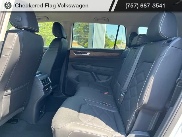 New 2026 White Volkswagen 2.0T SE w/Technology image 29