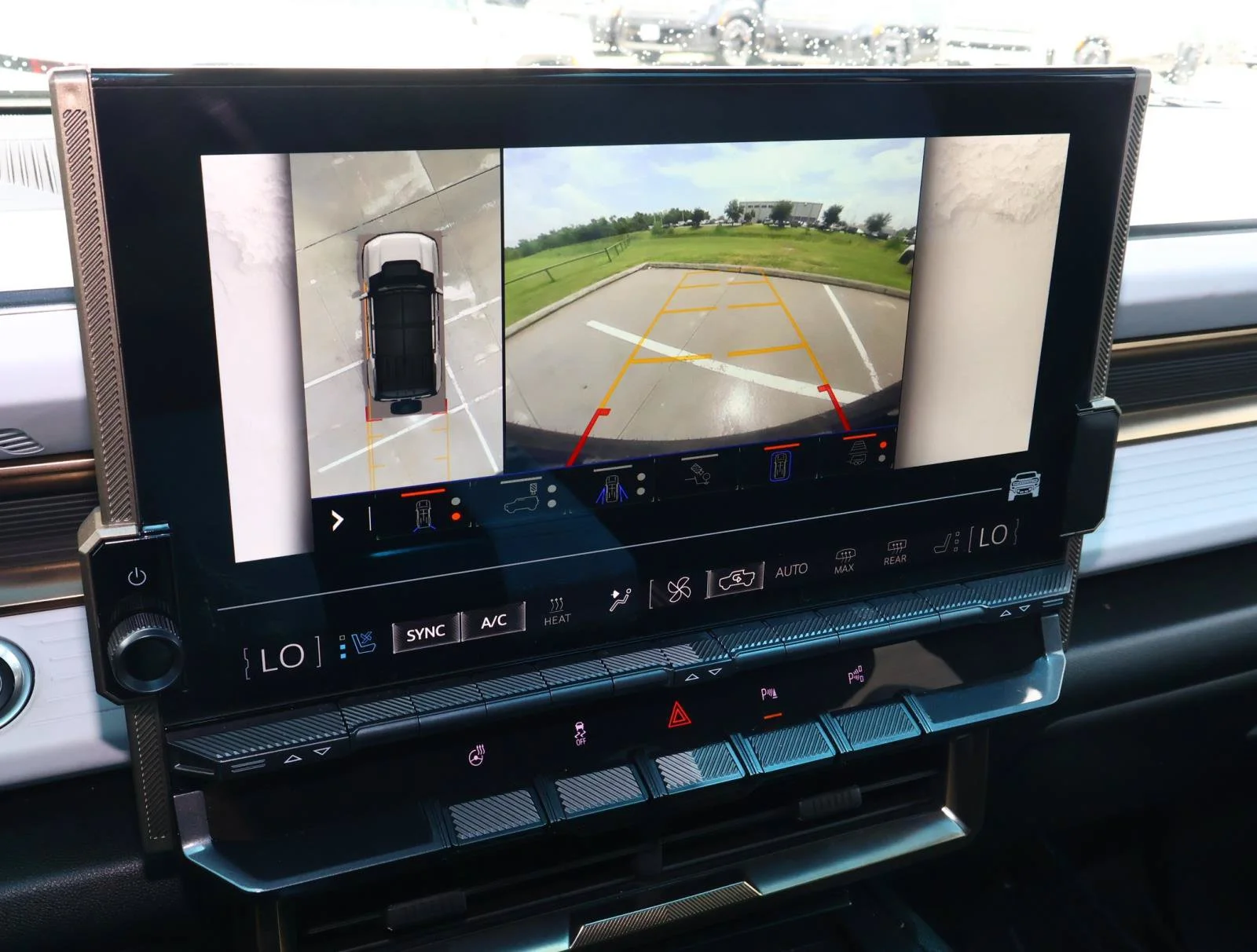 Used 2024 Interstellar White GMC 2X image 27