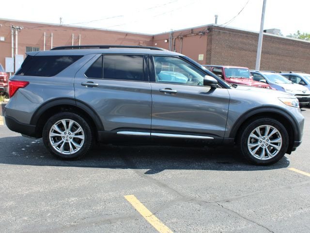 Used 2021 Gray Metallic Ford XLT image 5