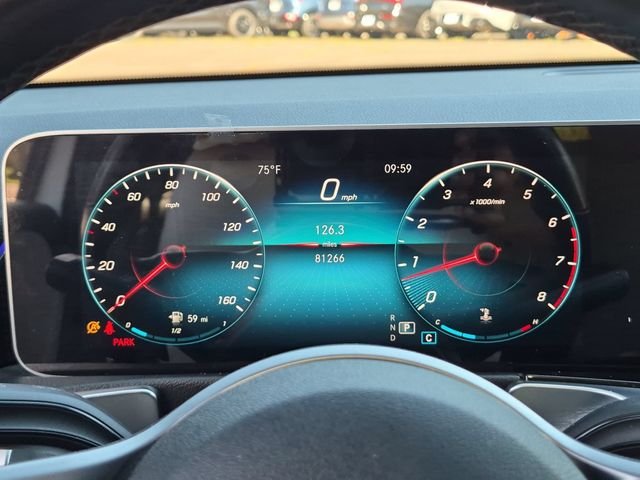 Used 2021  Mercedes-Benz GLB 250 image 17
