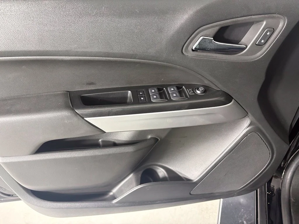 Used 2022 Black Chevrolet LT image 22