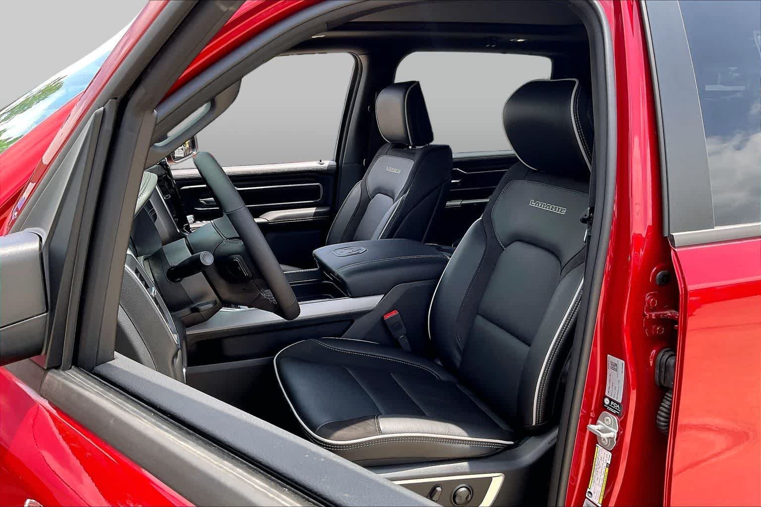 New 2026 Molten Red Pearl-Coat Exterior Paint RAM Laramie image 9