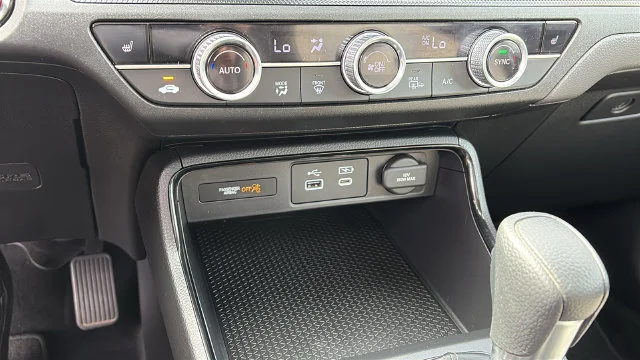 Used 2023 White Honda EX image 19