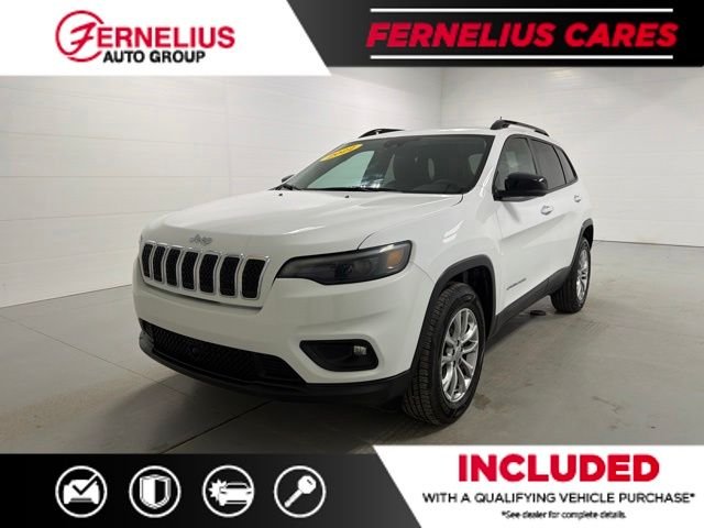Used 2022 White Jeep Latitude Lux image 3