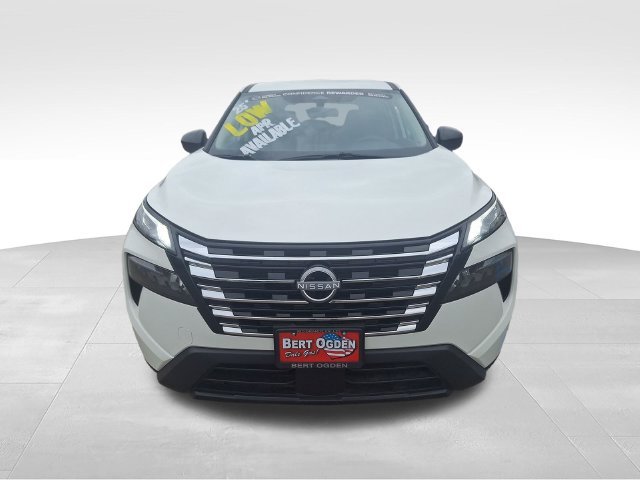 Used 2025 White Nissan S image 2