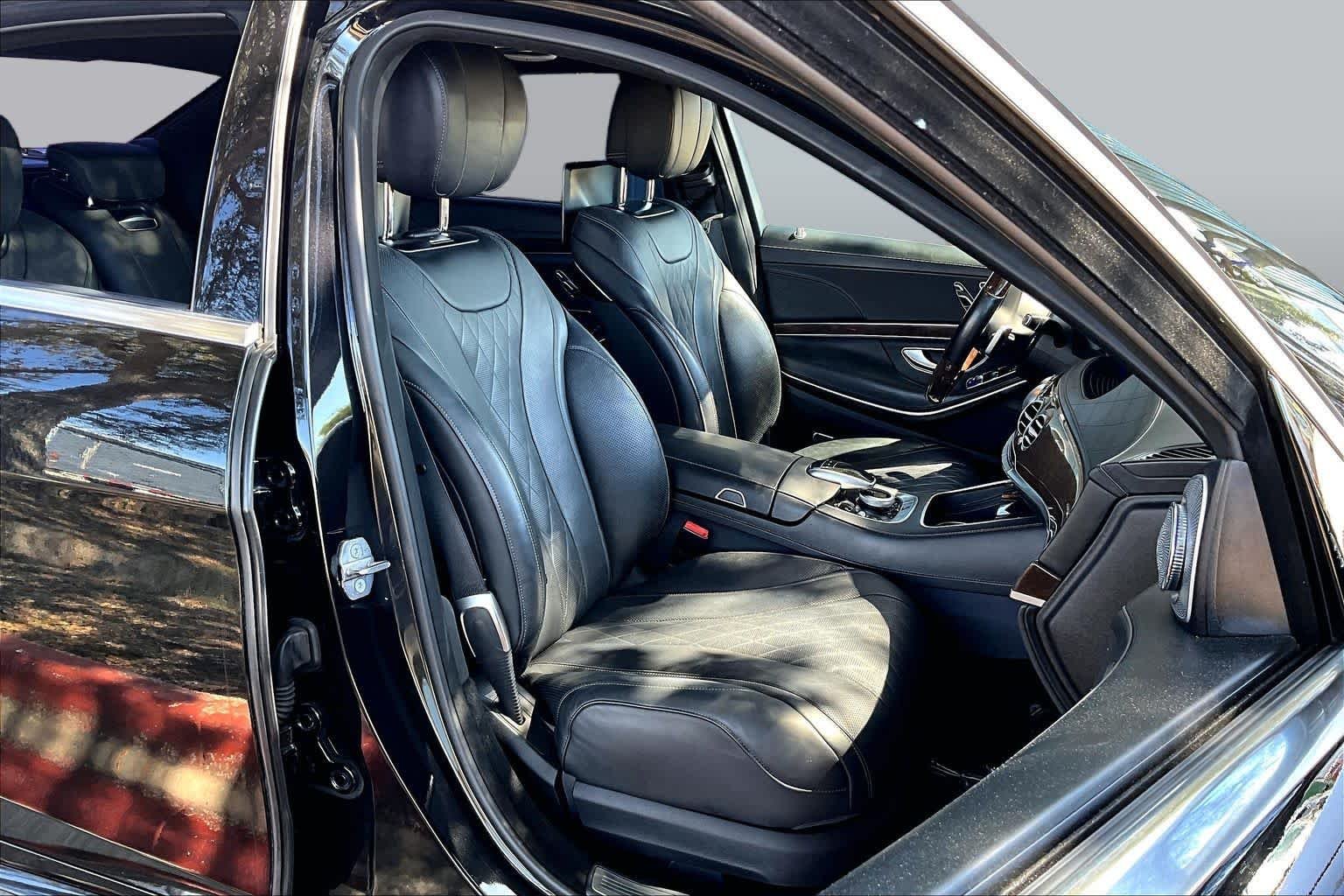 Used 2019 Obsidian Black Metallic Mercedes-Benz S 560 image 9