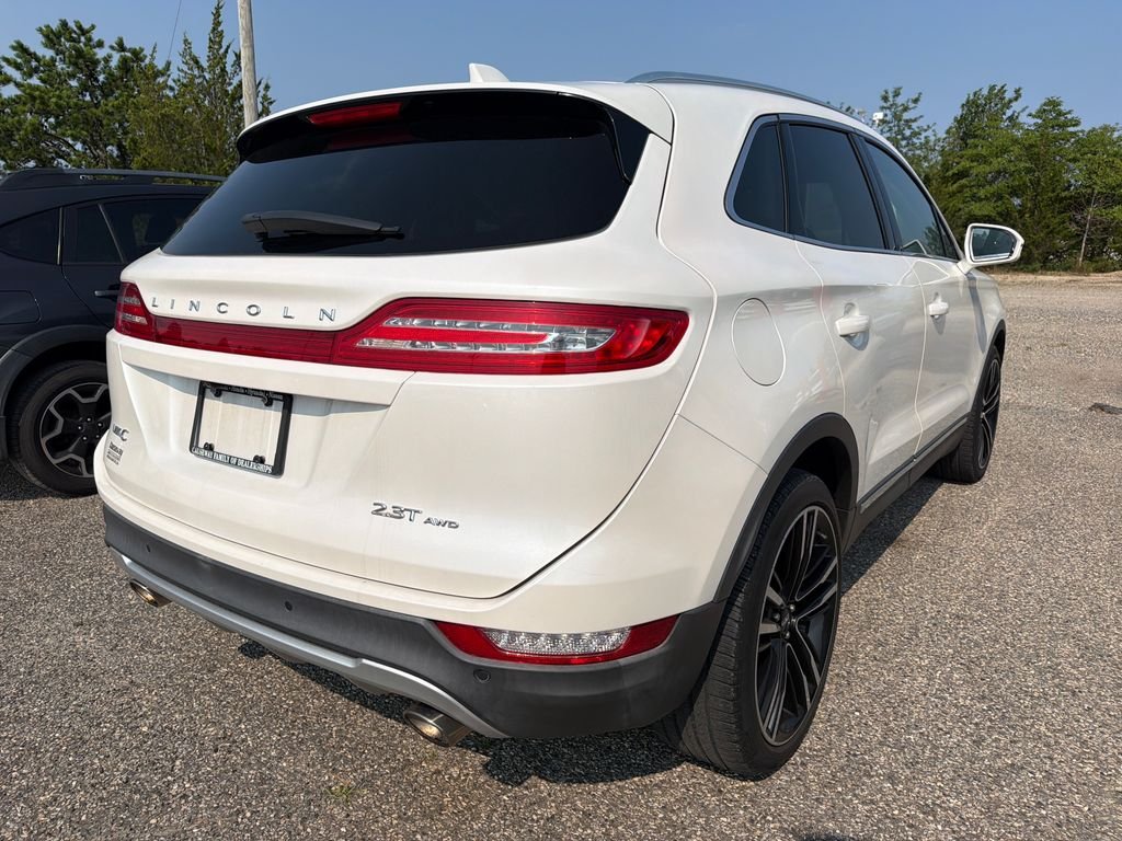 Used 2018 White Platinum Clearcoat Metallic Lincoln Reserve image 7