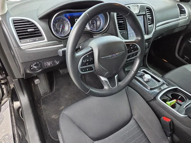 Used 2022 Black Chrysler Touring image 25