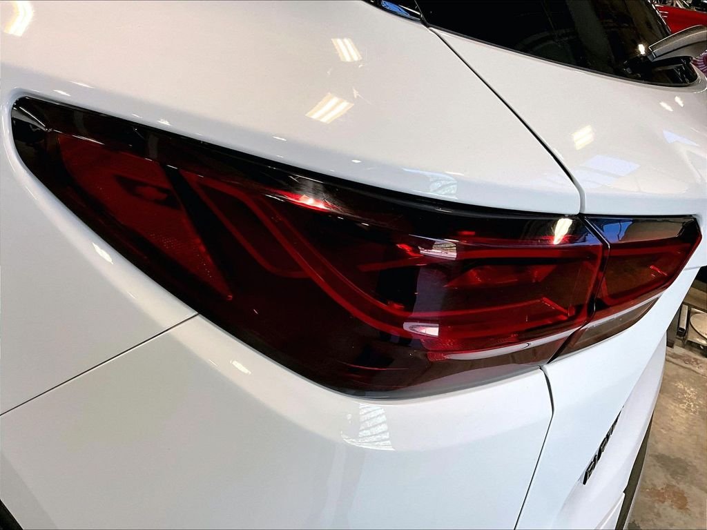 Used 2023 White Chevrolet LT image 34