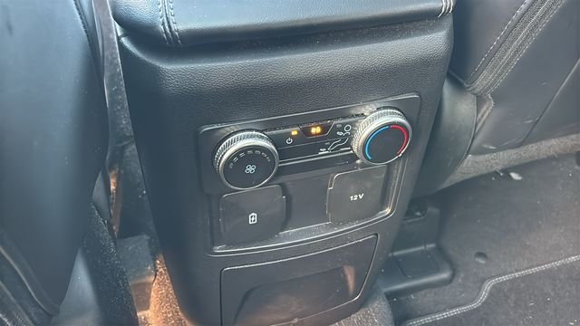 Used 2022 Agate Black Metallic Ford XLT image 8