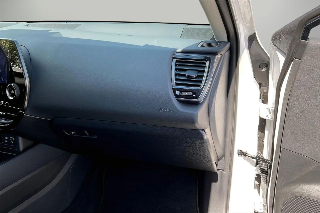 Used 2025 White Lexus 250 Premium image 21