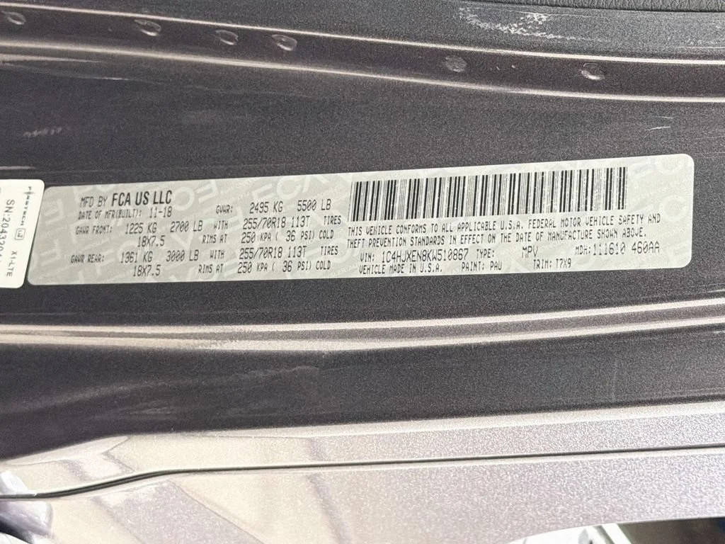 Used 2019 Granite Crystal Jeep Sahara image 28
