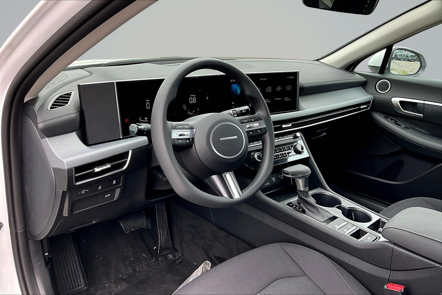 New 2026 White Hyundai SE image 9