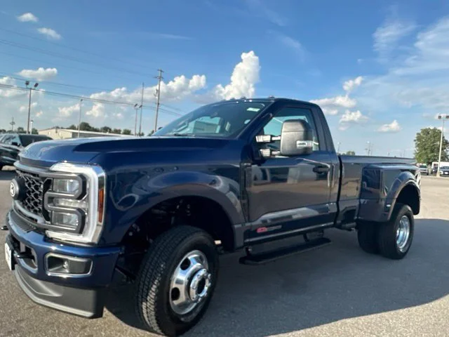 New 2027 Neptune Blue Ford F-350® XL image 23
