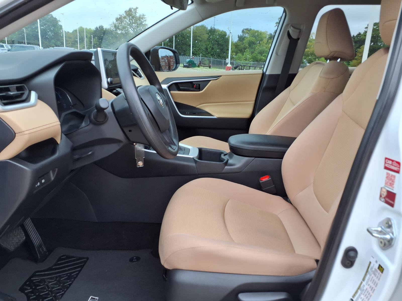 Certified Used 2025 Ice Toyota LE image 17