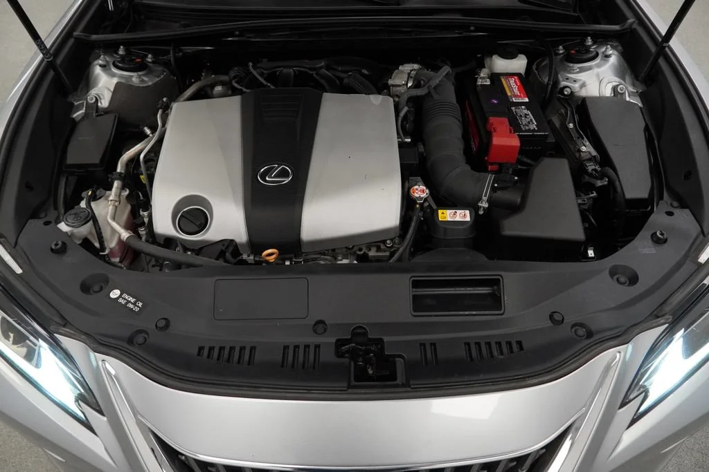 Used 2023 Silver Lexus Luxury image 39