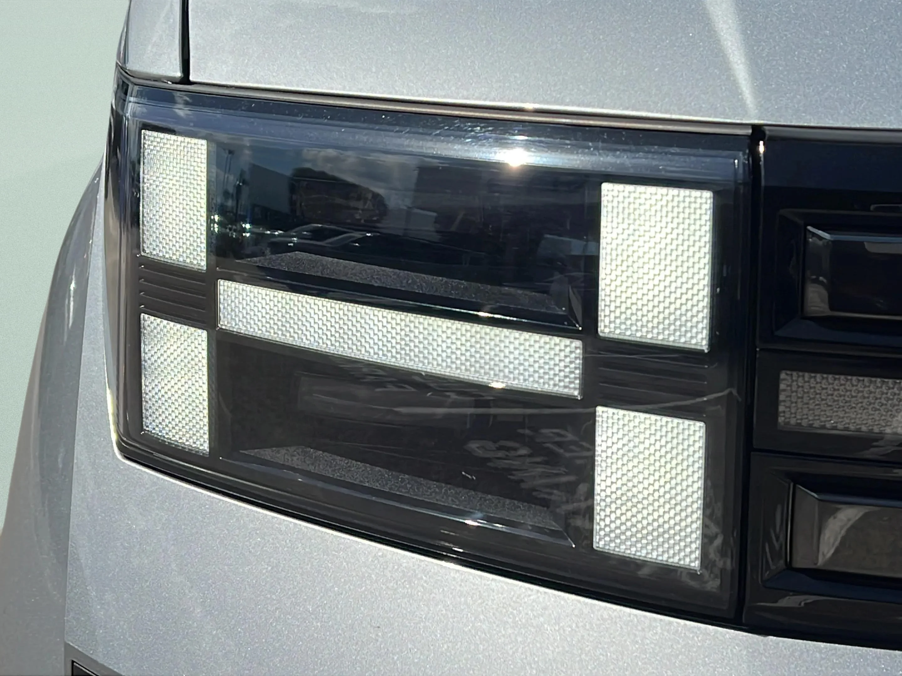 Used 2026 Shimmering Silver Hyundai Limited 7P image 23