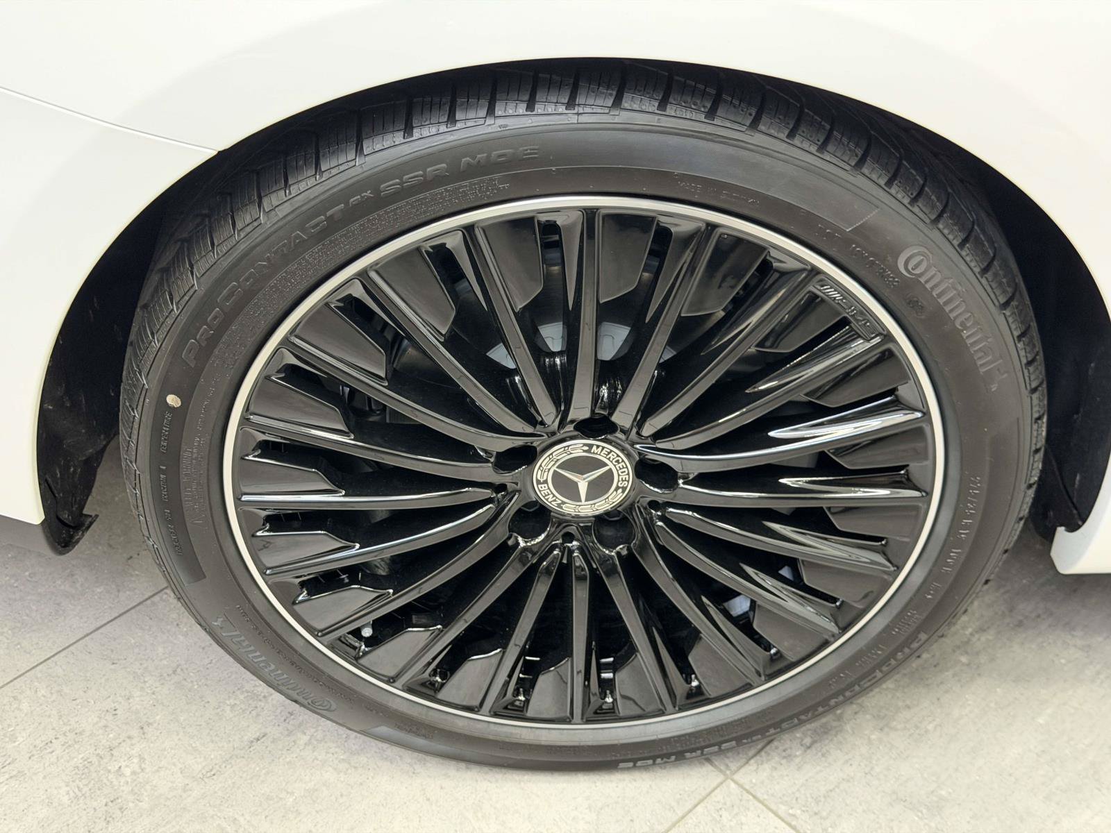 New 2026 Polar White Mercedes-Benz CLE 300 image 47