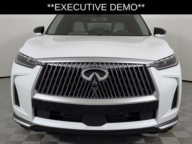 Used 2026 White INFINITI PURE image 2