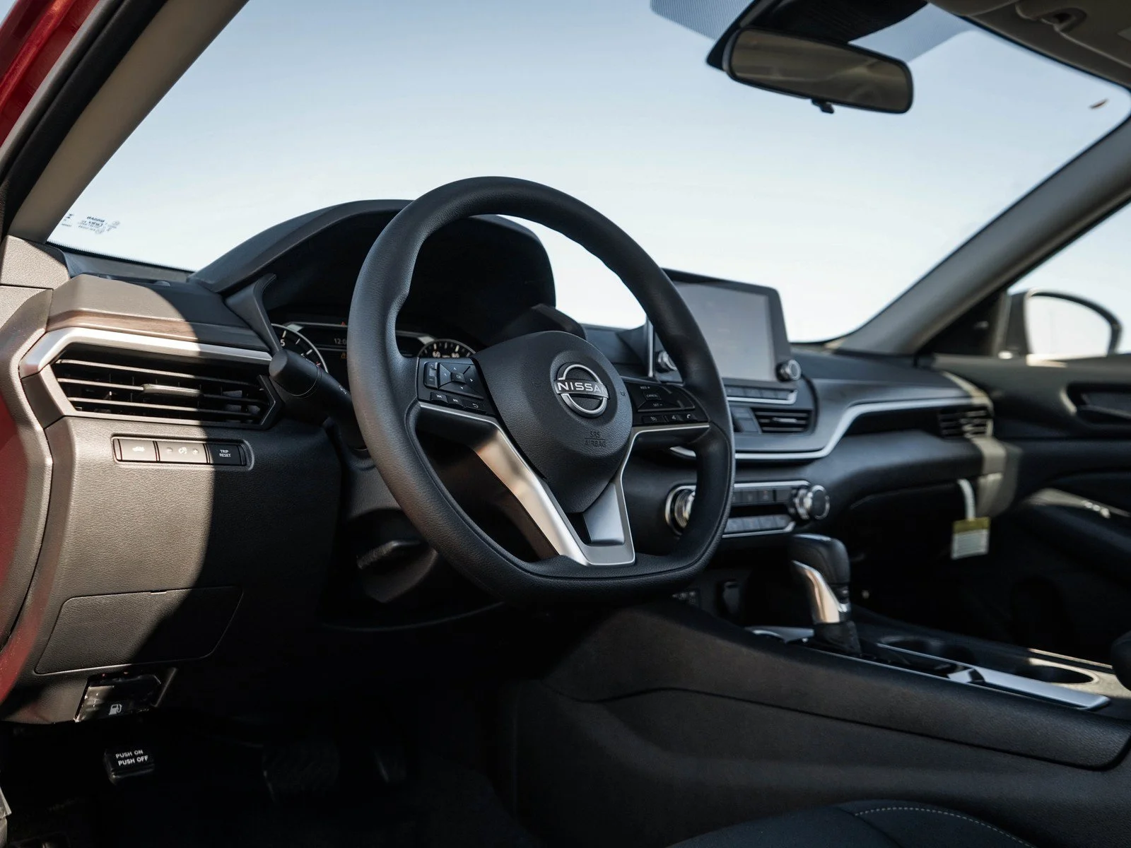 New 2026 Pearl White Tricoat Nissan 2.5 SV image 17