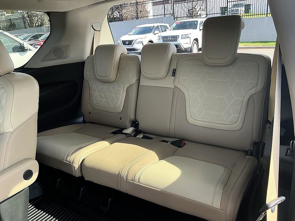 2026 Nissan Armada Platinum - Photo 24