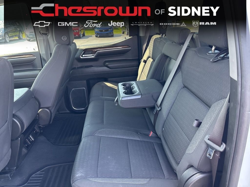Used 2023 Summit White GMC Elevation image 28