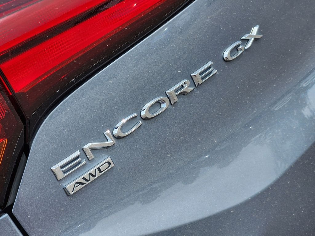 Used 2022 Gray Buick Preferred image 8