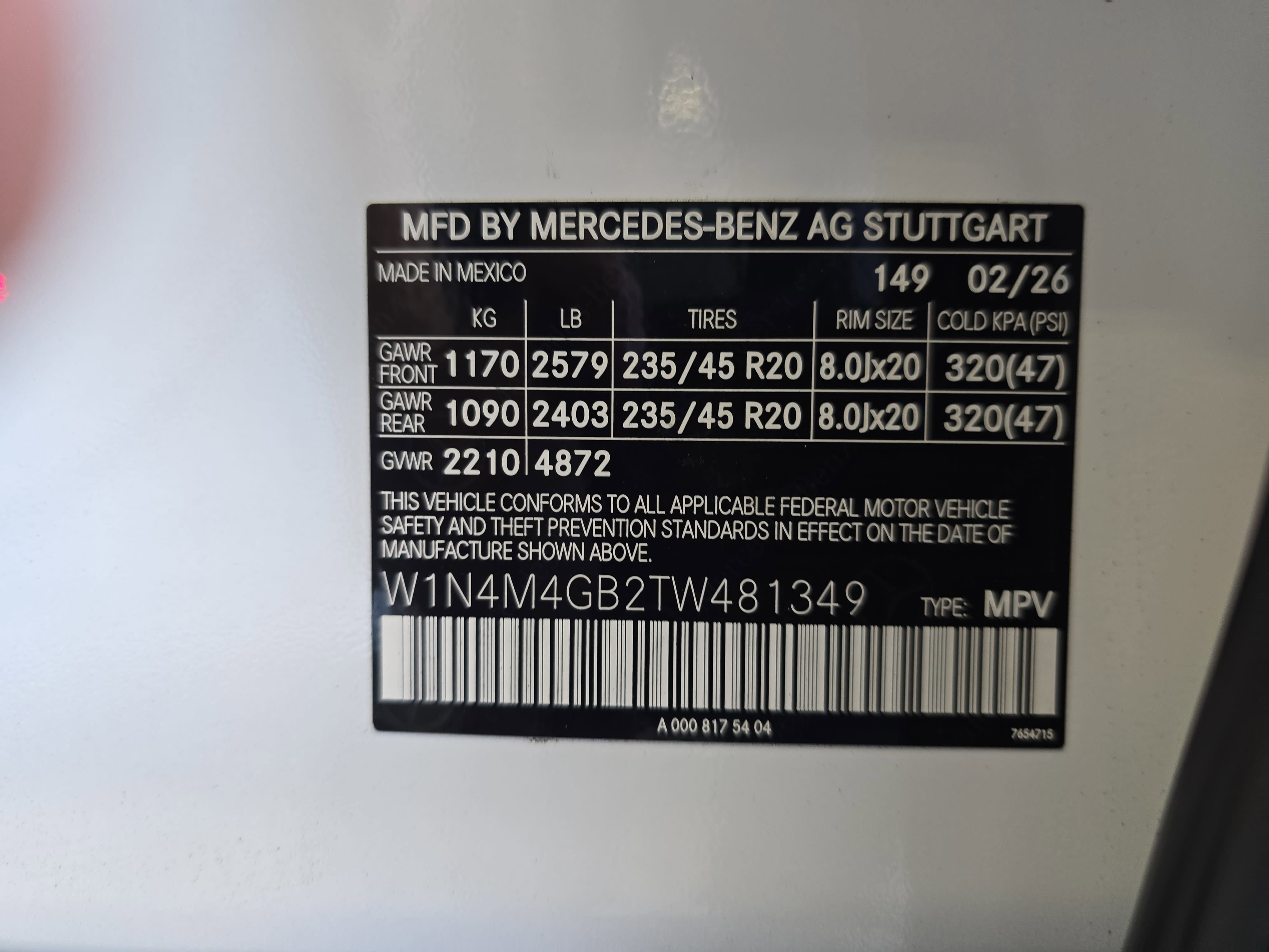 New 2026 Polar White Mercedes-Benz GLB250 image 37