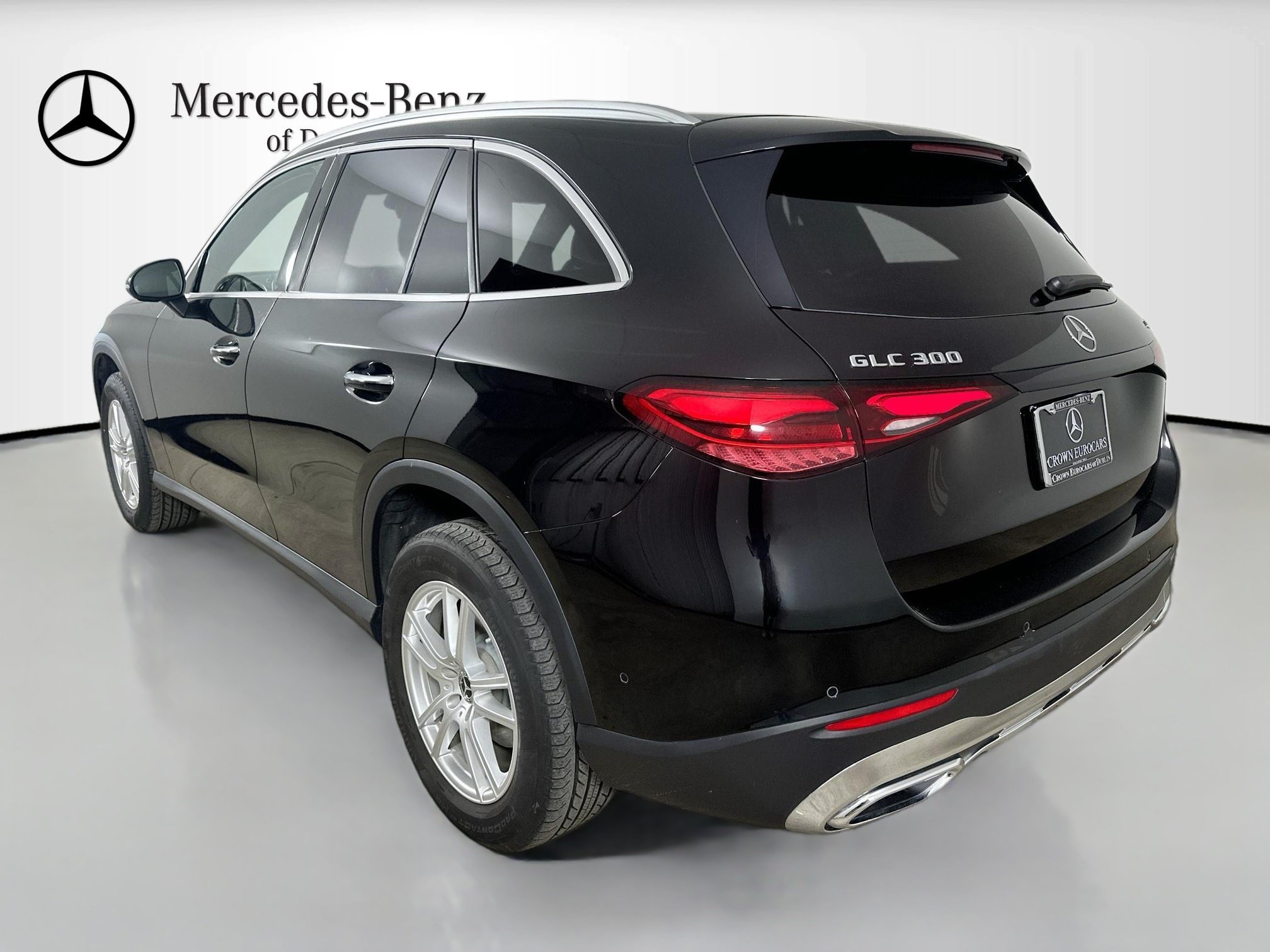 Used 2023 Black Mercedes-Benz GLC 300 image 7
