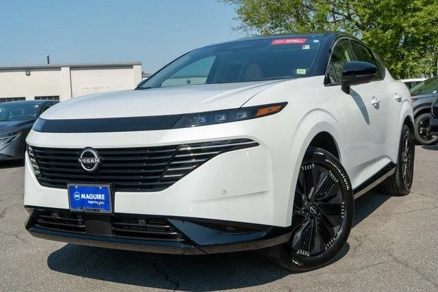 2025 Nissan Murano Platinum AWD's photo