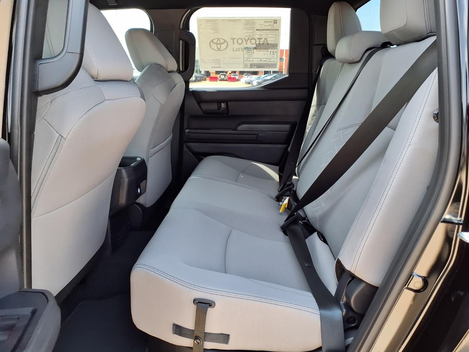 2026 Toyota Tacoma SR5 - Photo 12