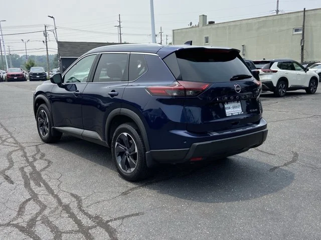 2024 Nissan Rogue SV - Photo 7