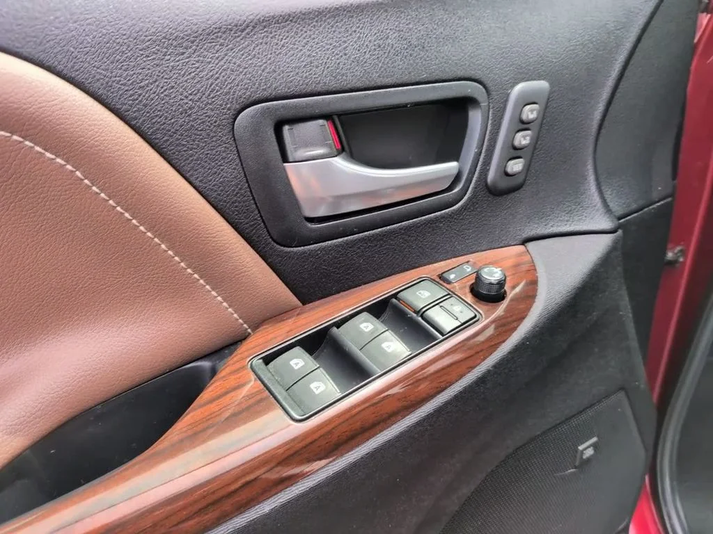 Used 2015 Red Toyota Limited Premium image 15