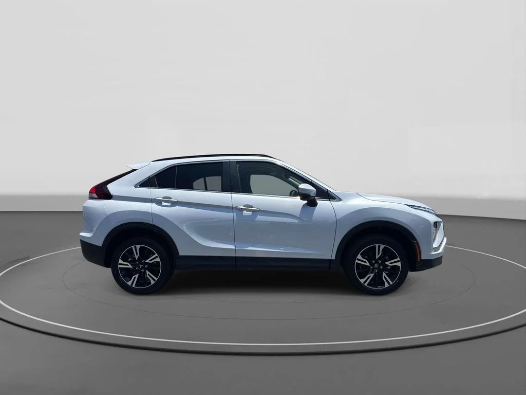 New 2026 White Mitsubishi SE 1.5T S-AWC image 4