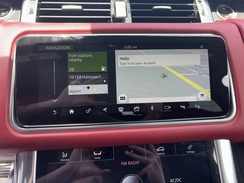 Used 2019  Land Rover HST image 20