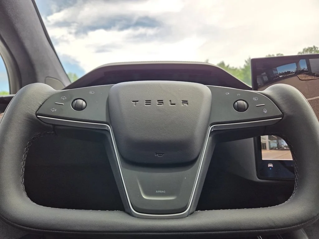 Used 2023 Pearl White Multi-Coat Tesla Standard Range image 29