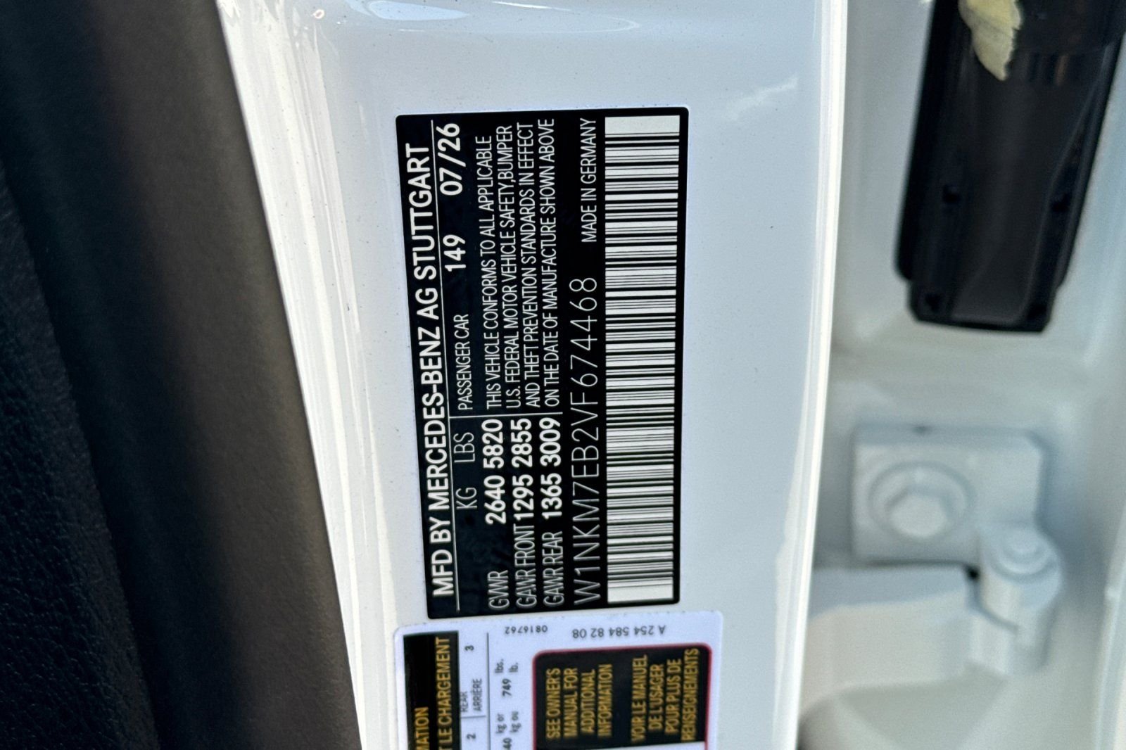 New 2027 Polar White Mercedes-Benz GLC 350e image 37